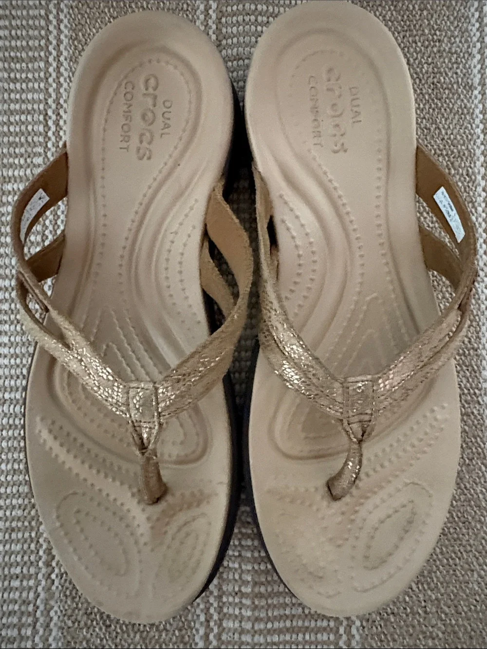 CROCS Women's Capri V Shimmer Flip Flops, Metallic Gold/Snakeskin Strap Design